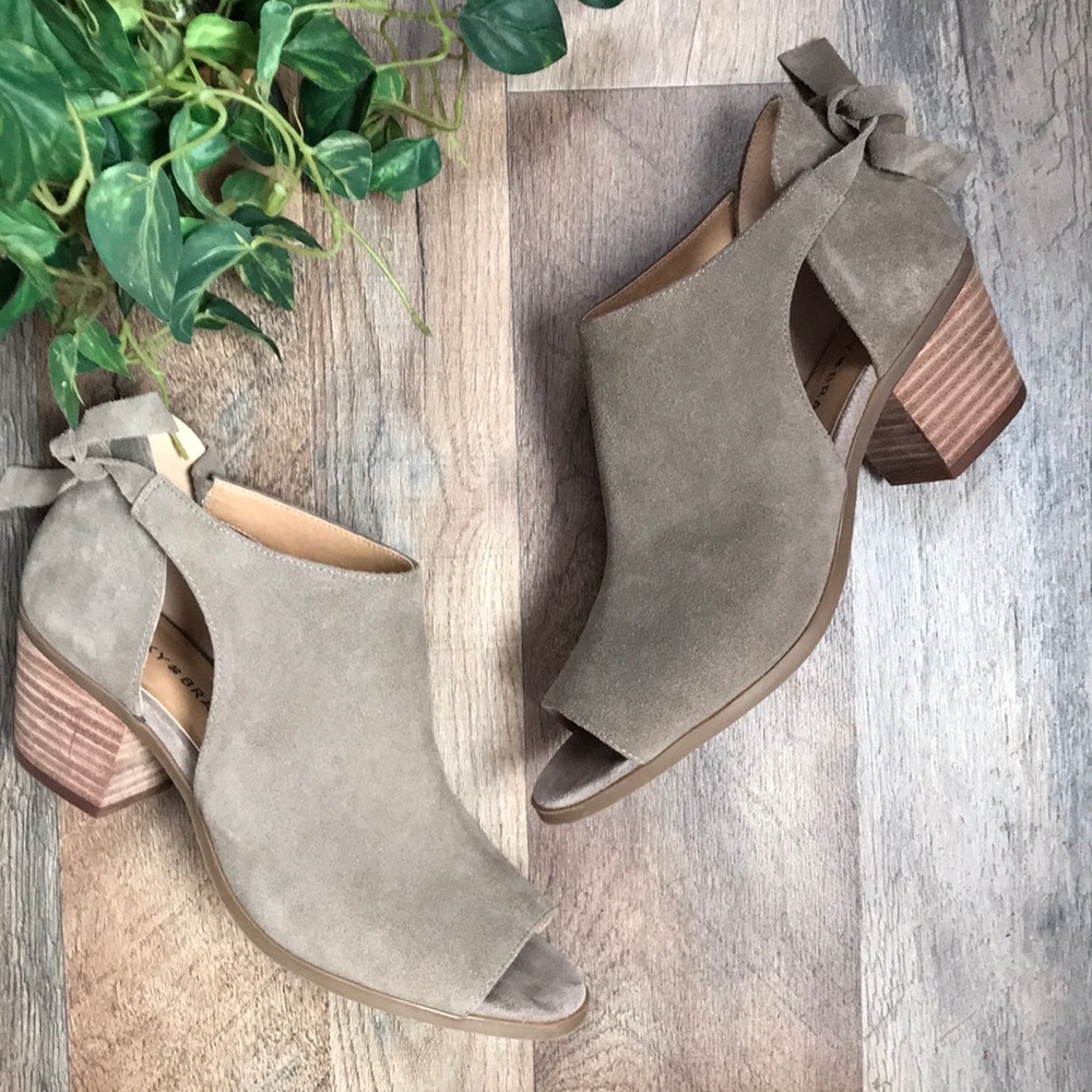 Lucky Brand Taupe Ankle Booties